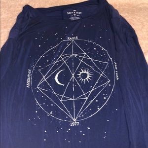 American Eagle Long Sleeve T